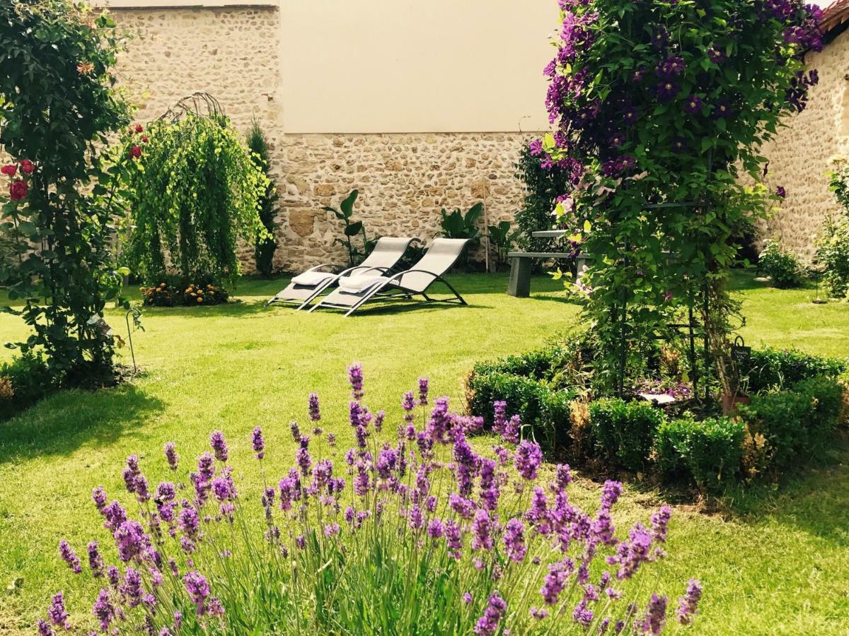 Demeure Saint Martin Bed & Breakfast Blancs-Coteaux Exterior photo